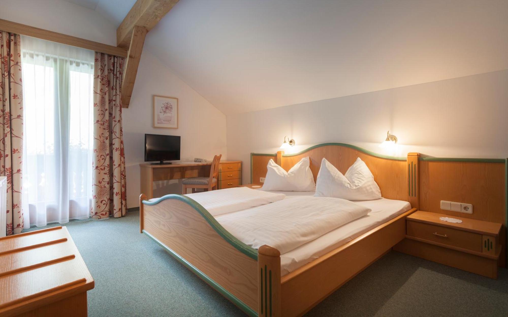 Alpenhotel Badmeister Flattach Room photo